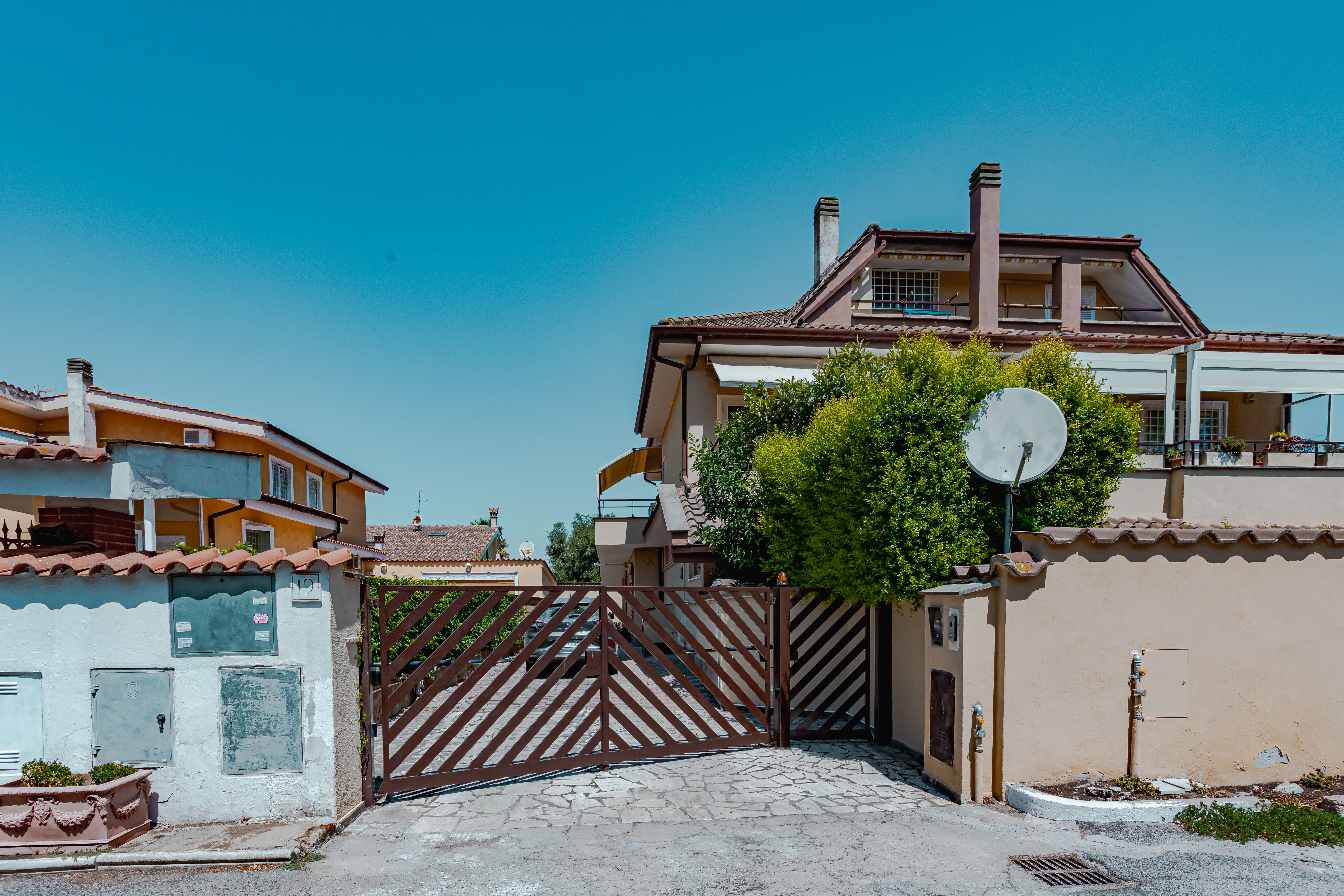 Villino con giardino in vendita a Roma Madonnetta, 143 mq su tre livelli