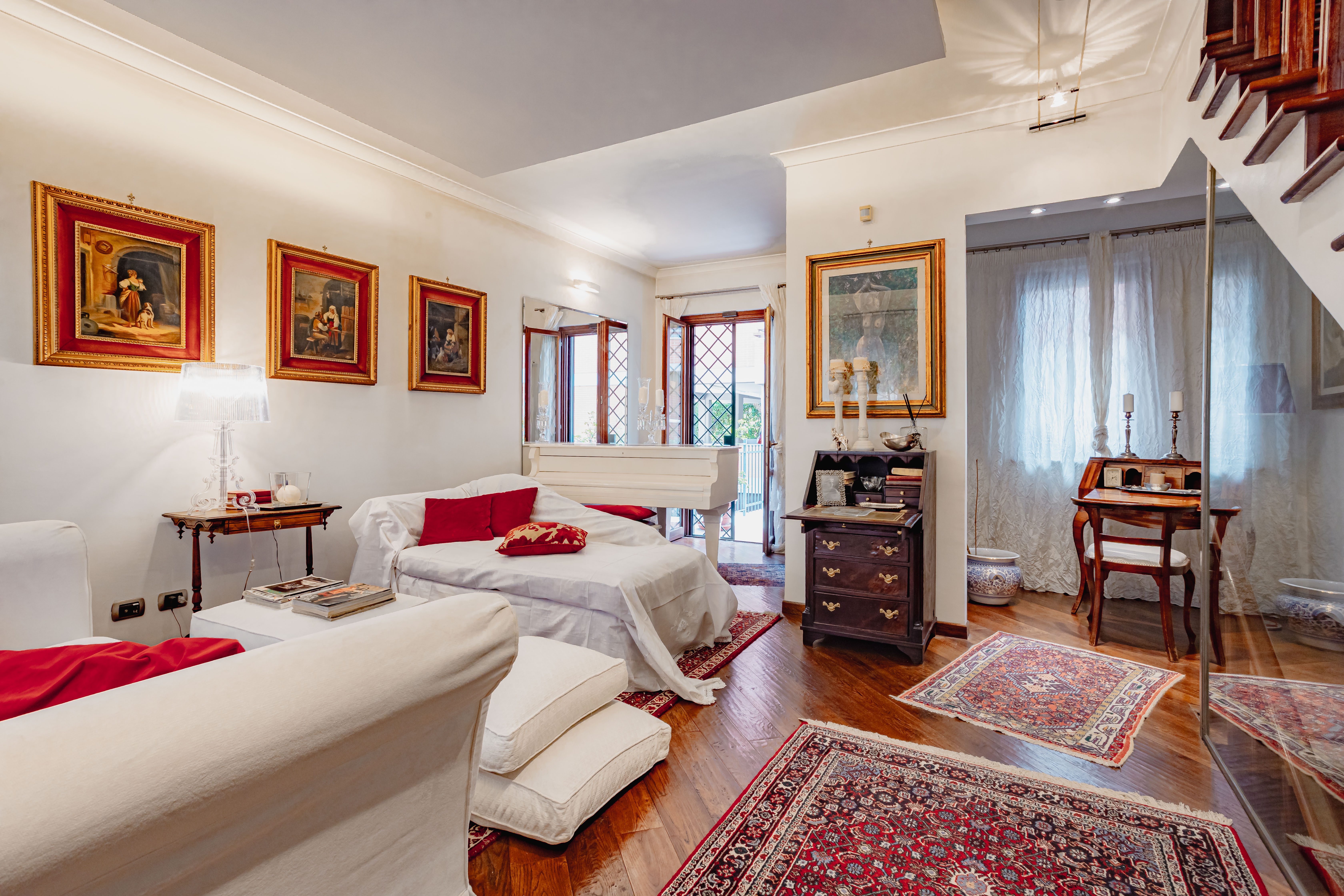 Villino a schiera capofila in vendita a Morena, Roma – 180 mq con giardino e terrazzo attrezzato