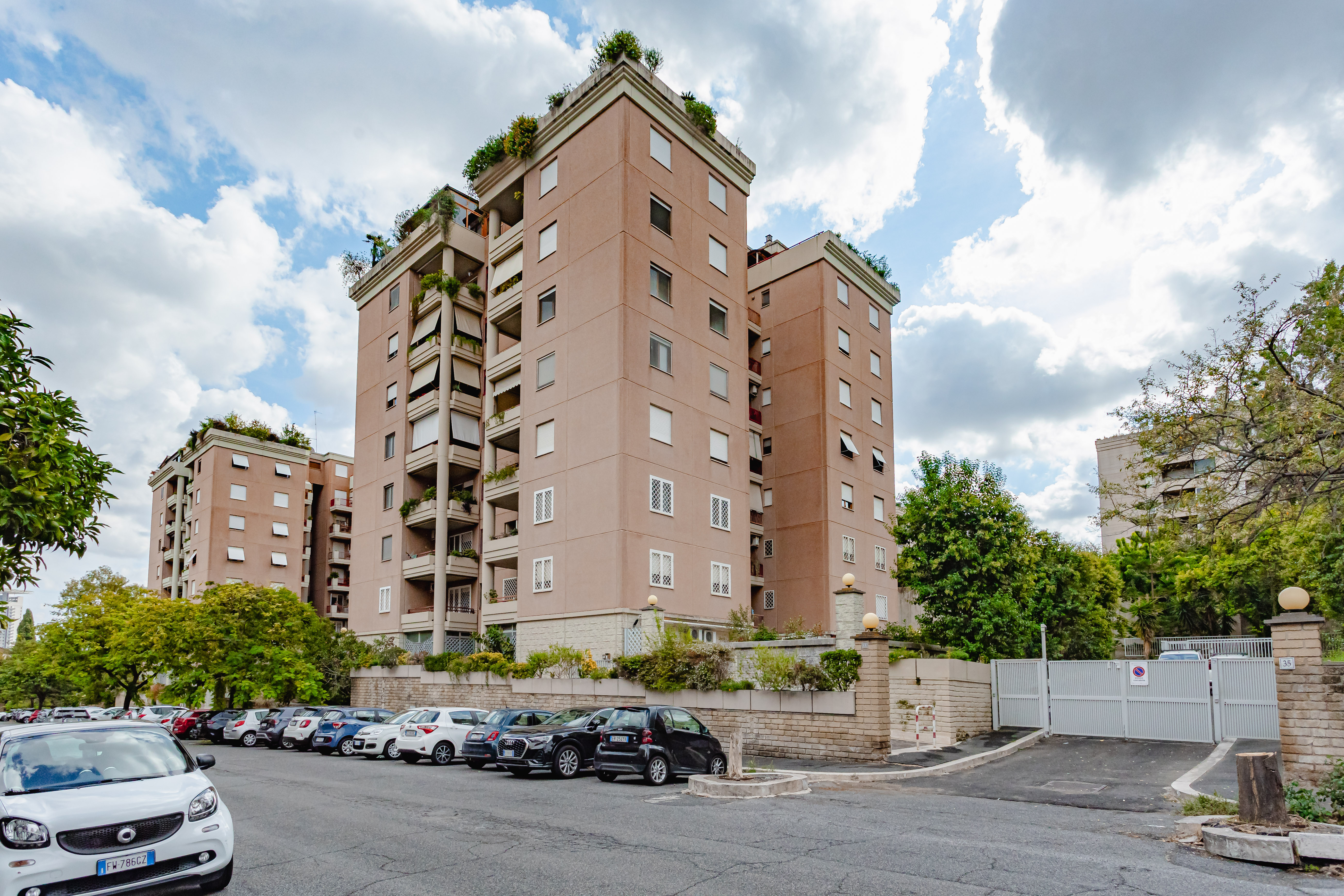 Quadrilocale in vendita al Torrino: tre camere, garage e cantina in Via dell'Orsa Maggiore