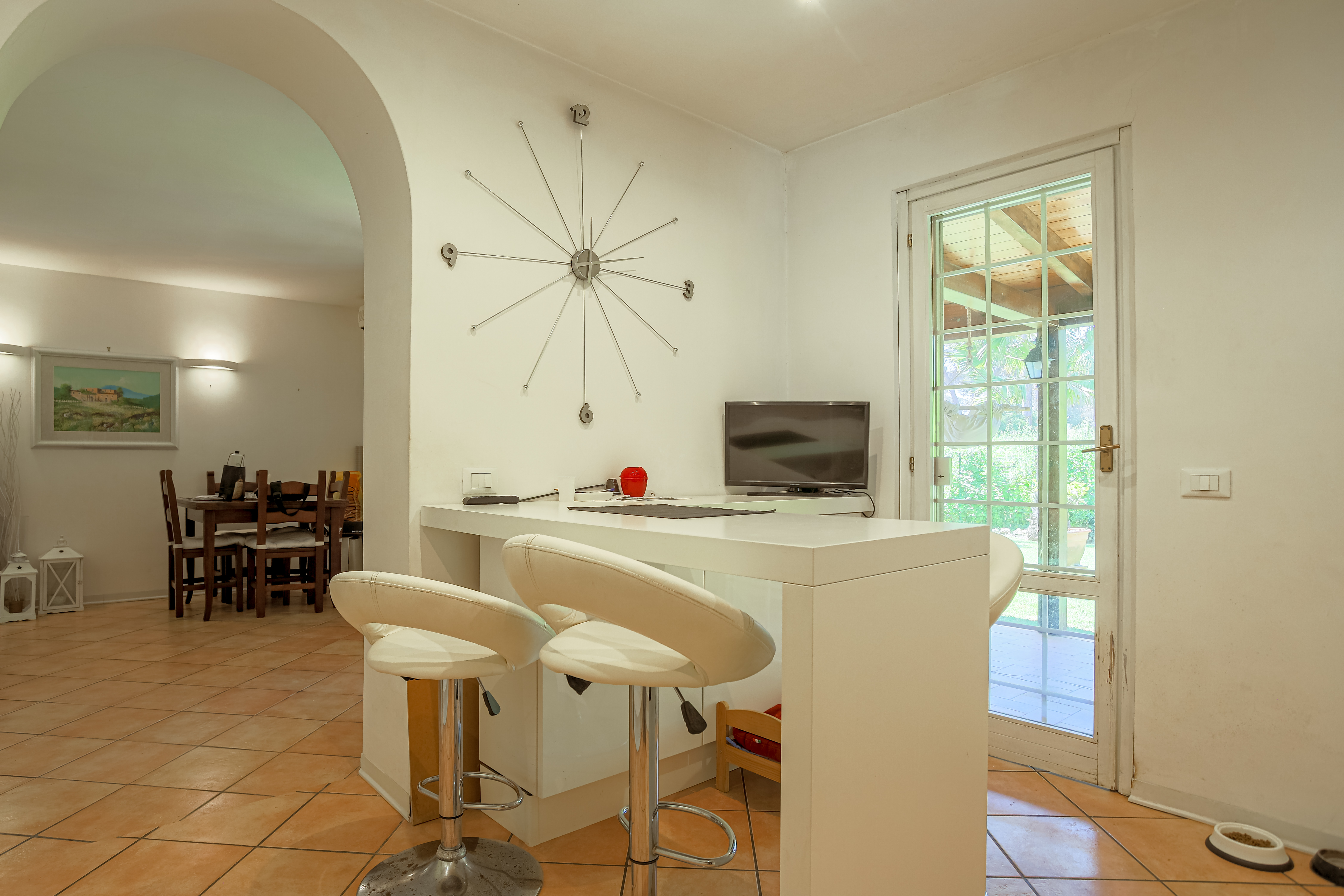 Villino duplex inferiore di 92 mq catastali con giardino privato di 350 mq – Via Epaminonda, Casal Palocco (Canale della Lingua), Roma – Da ristrutturare foto 4
