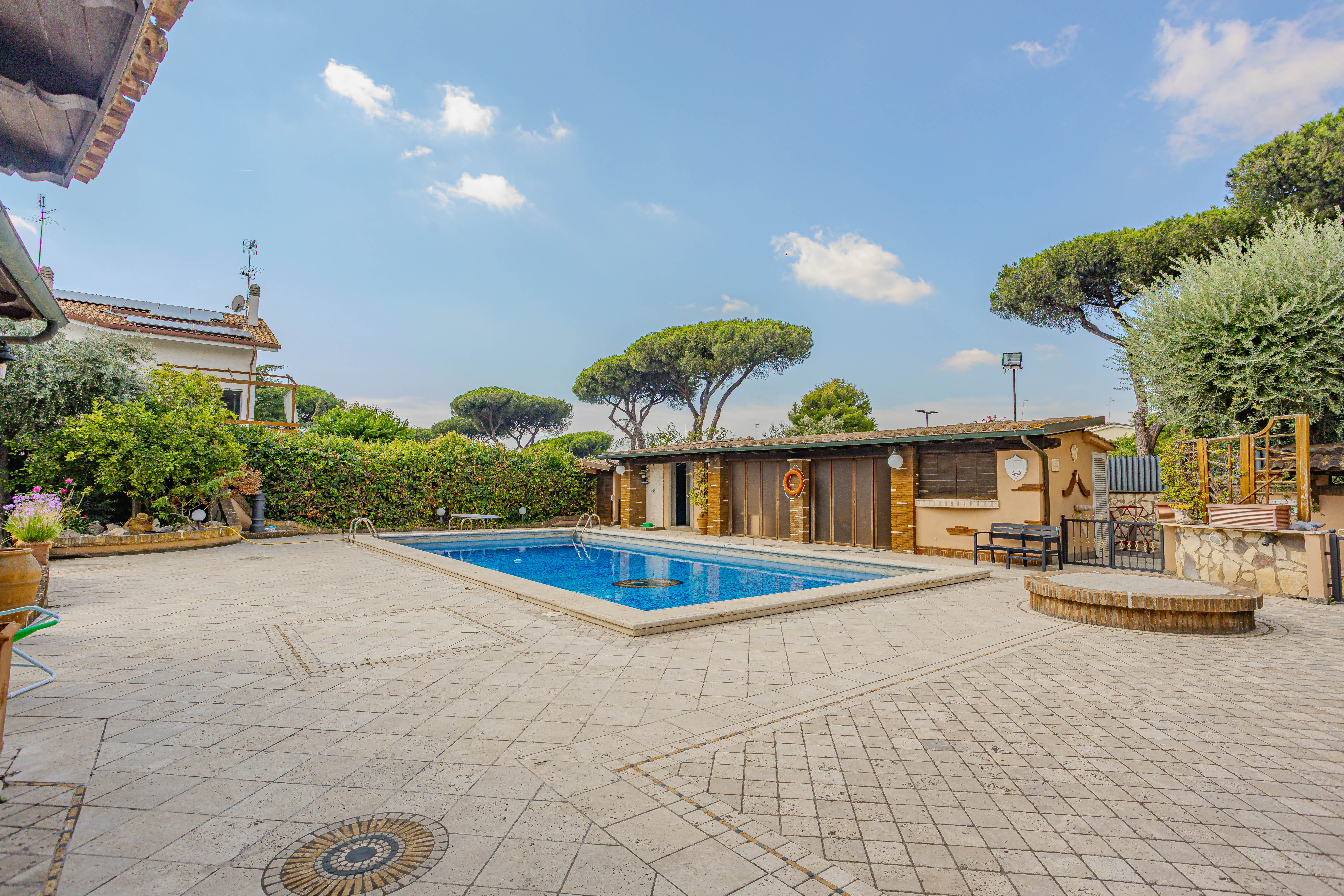 Esclusiva Villa con Parco e Piscina - Roma Axa 2
